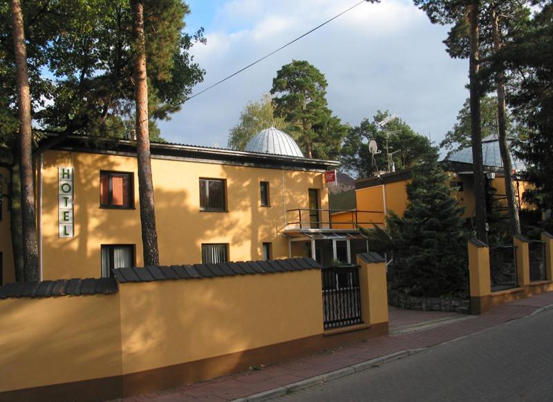 Noclegi Ufo Warsaw Ngoại thất bức ảnh